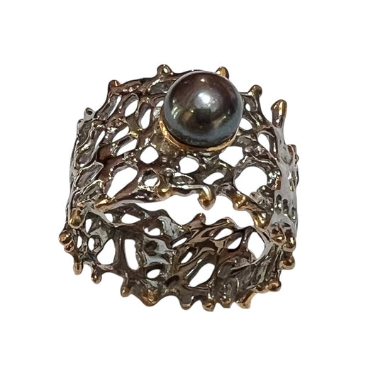 Ring - Fan of the Sea, Rhodium and Black Pearl, Yellow Gold Accents