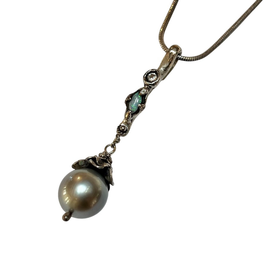 Necklace - Opal and Tahitian Pearl