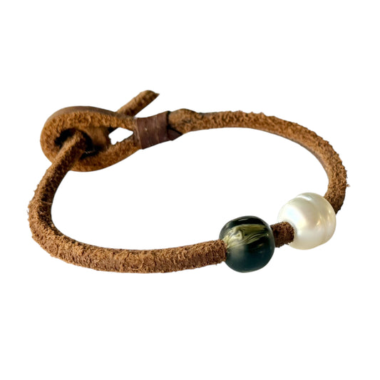 Bracelet - 13.5mm South Sea Broome Pearl and Horn Bead