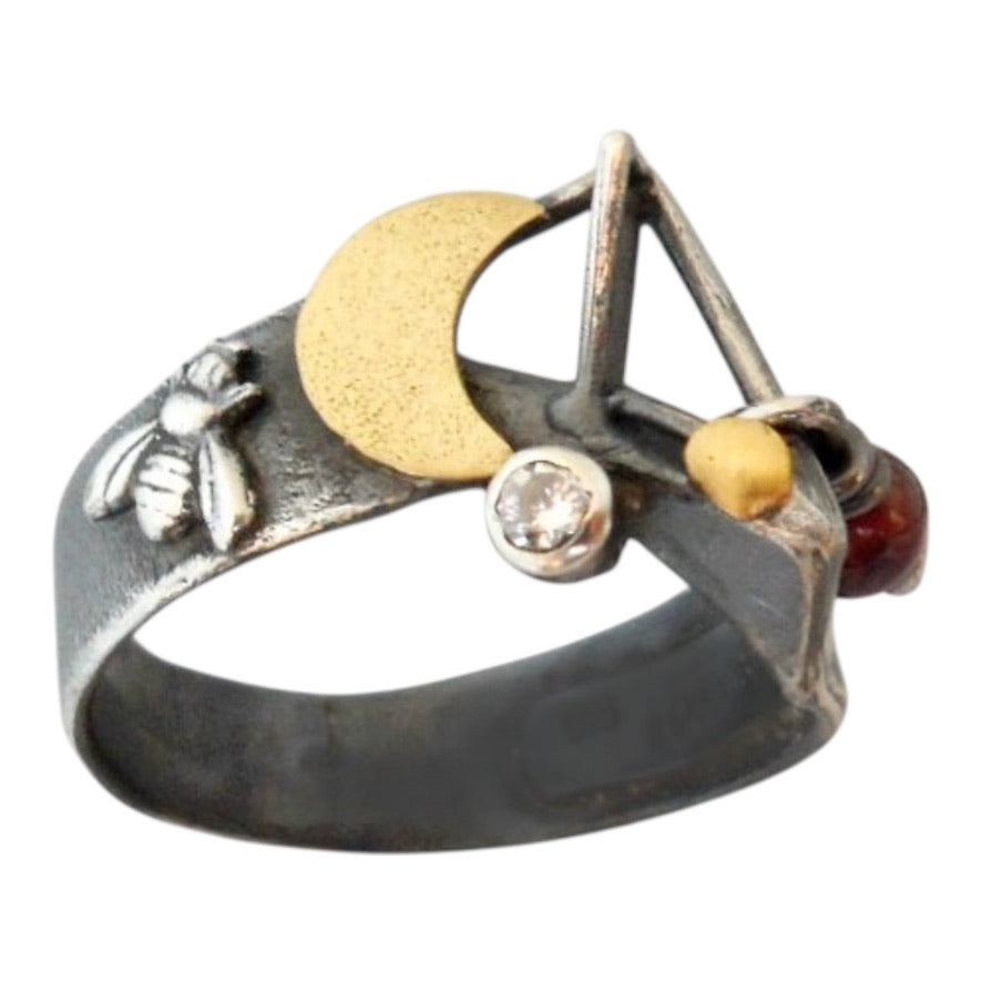 Ring - Bees Knees with Garnet - Summer 2028