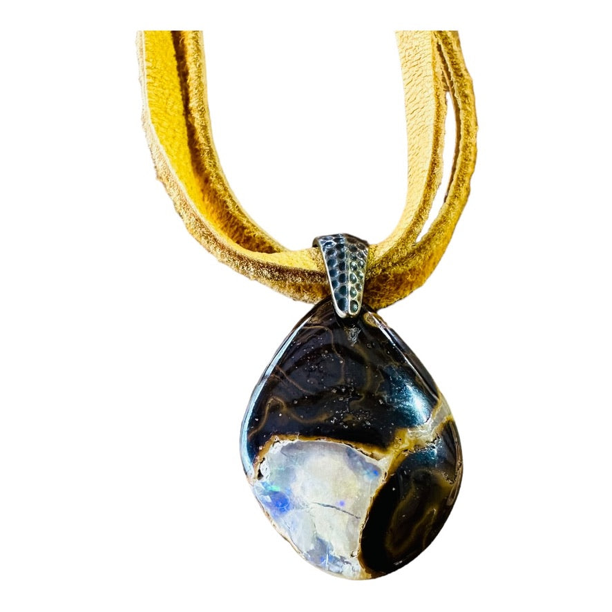 Necklace - Matrix Nut Opal from Yowah with Brass