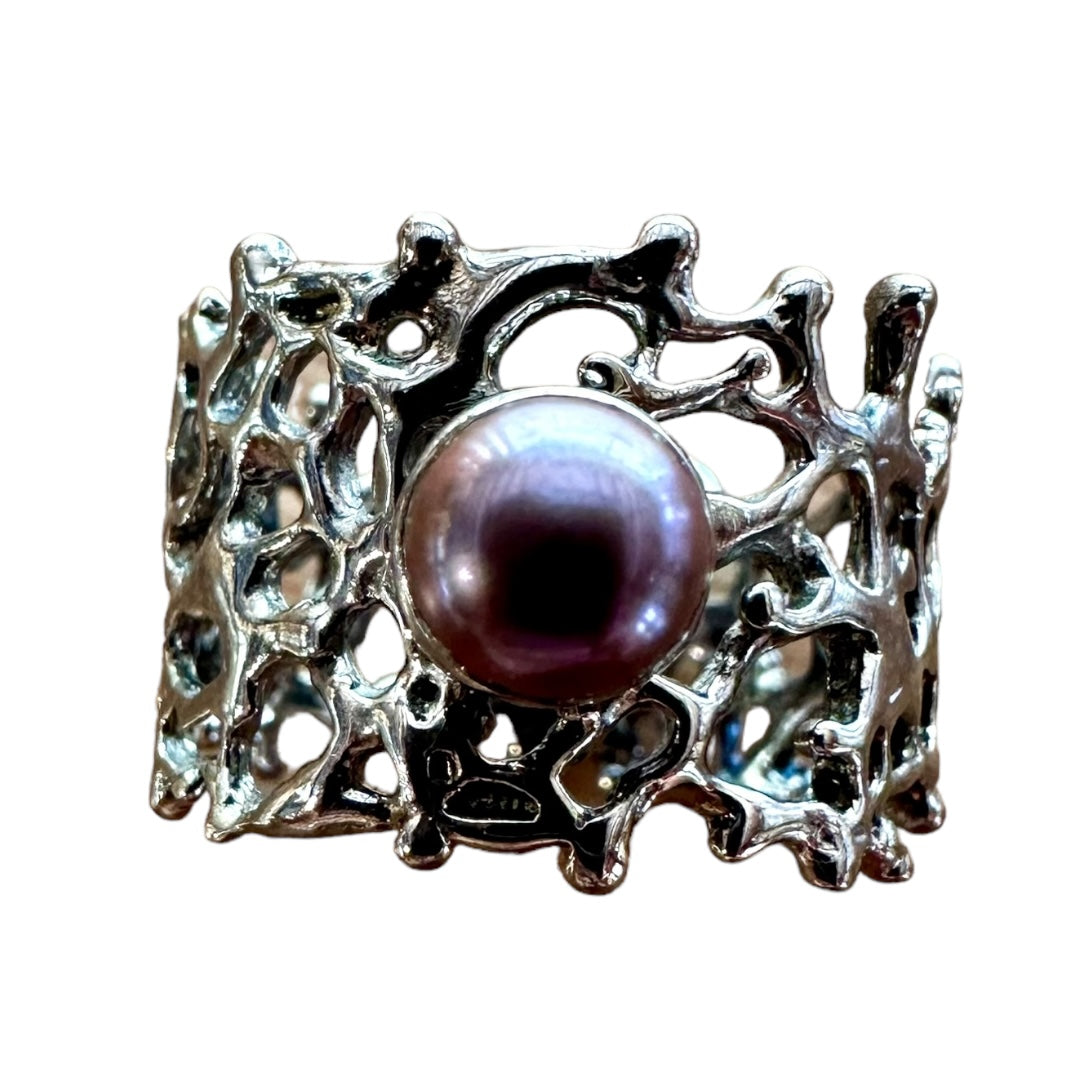 Ring - Fan of the Sea, Rhodium and Black Pearl