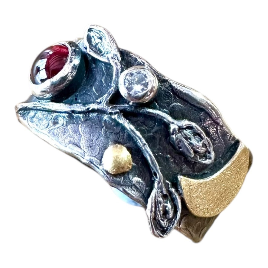 Ring - Garnet Three Leaves