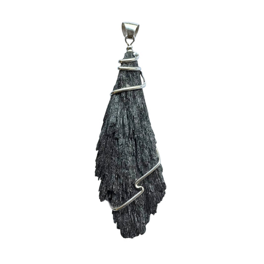 Pendant - Black Kyanite