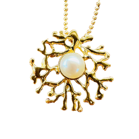 Pendant - Fan of the Sea with Yellow Gold Finish and Freshwater Pearl