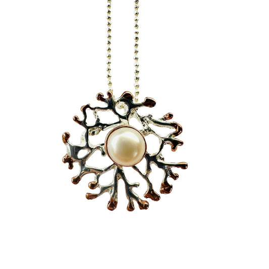 Pendant - Fan of the Sea with Freshwater Pearl