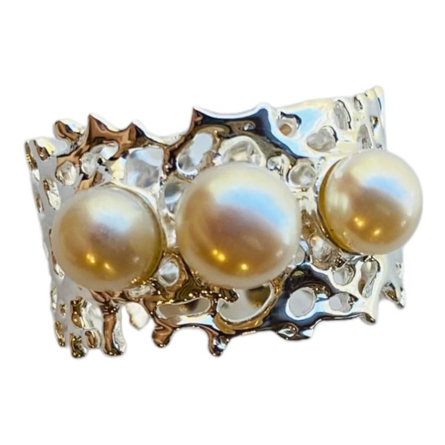 Ring - Fan of the Sea with 3 Freshwater Pearls