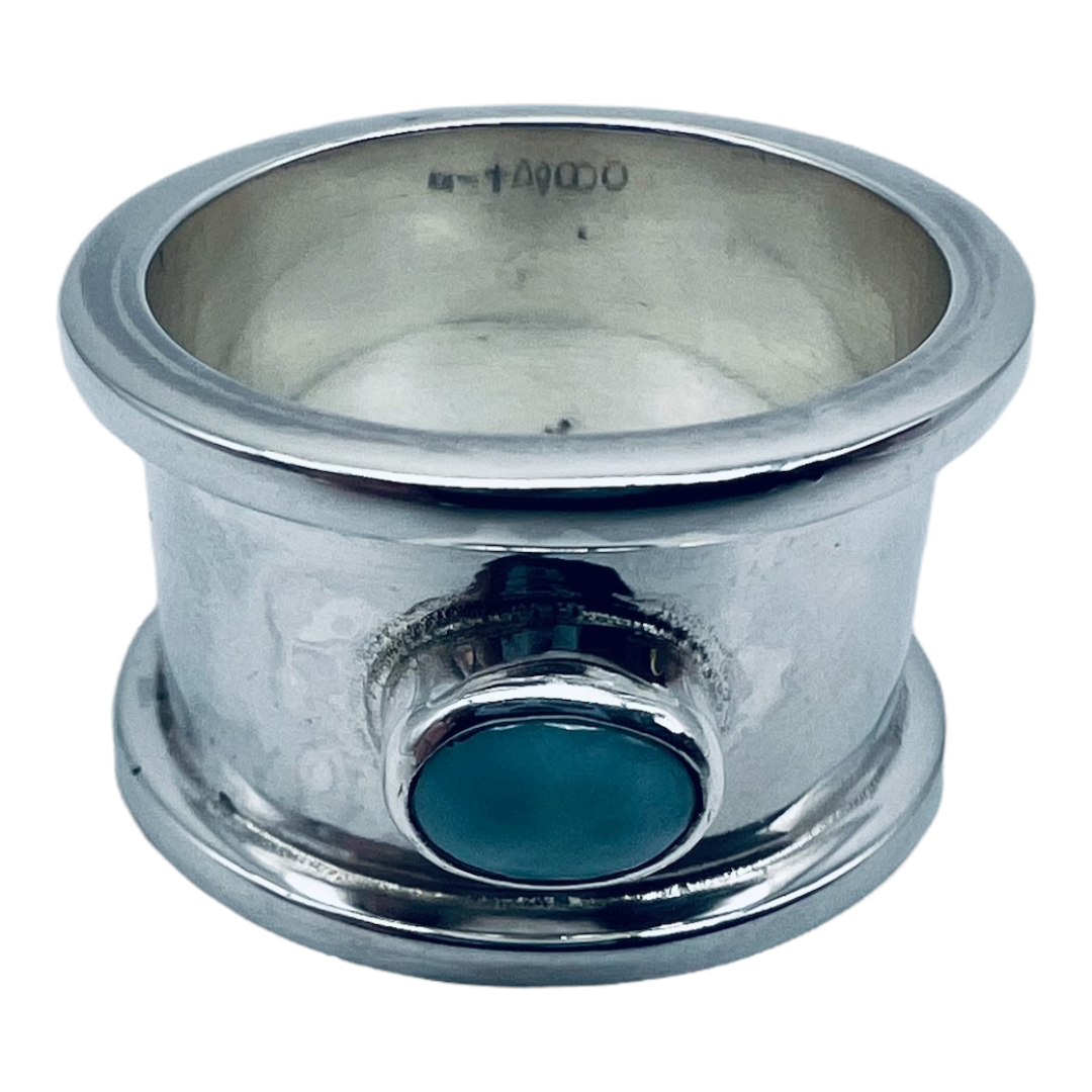 Ring, Sirens of the Sea, Hammered