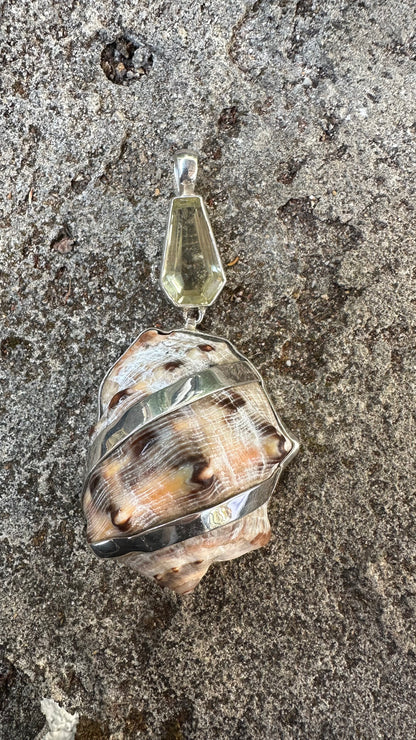 Pendant - Lemon Quartz with Shell