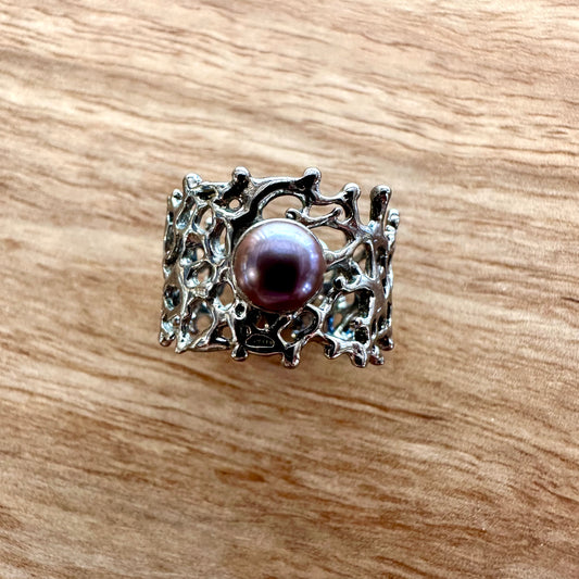 Ring - Fan of the Sea, Rhodium and Black Pearl