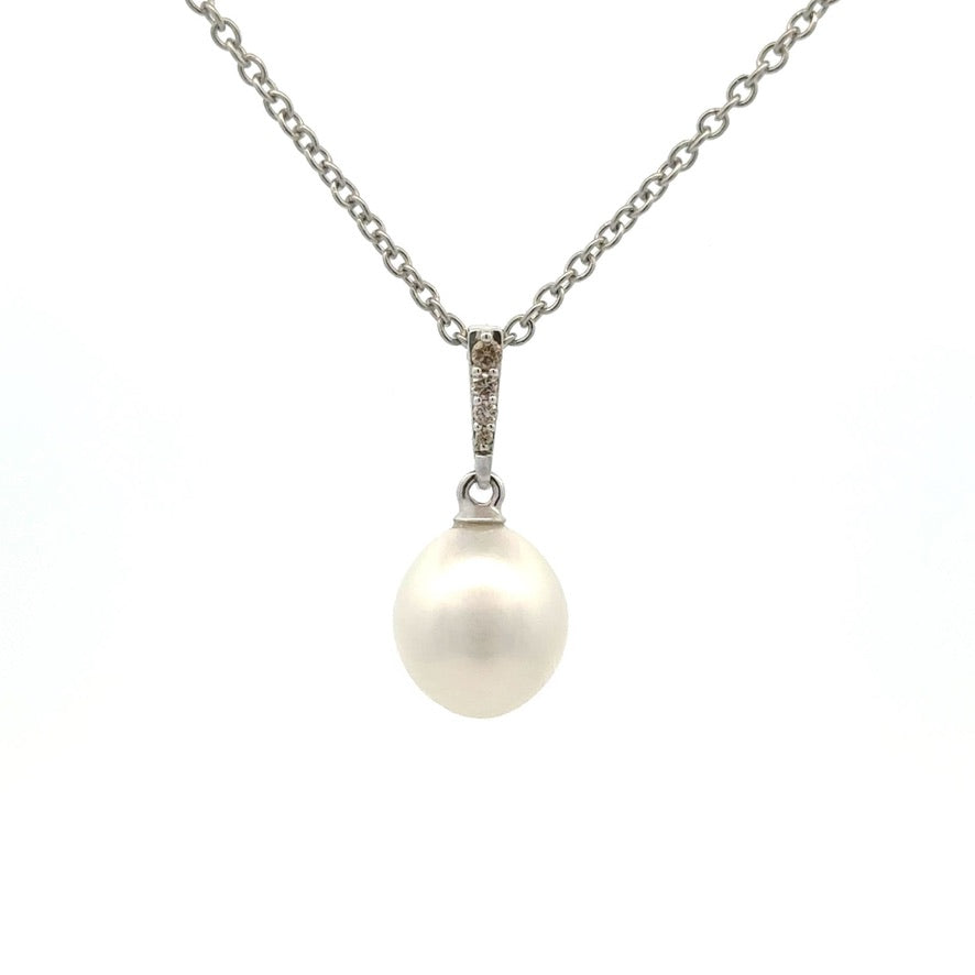 Pendant - Australian South Sea Pearl 10-11 mm 4 Argyle Diamond 0.06 ct 9Kt White Gold