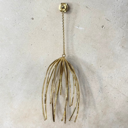Earring - Anemone Runway, Single Large, Gold Finish