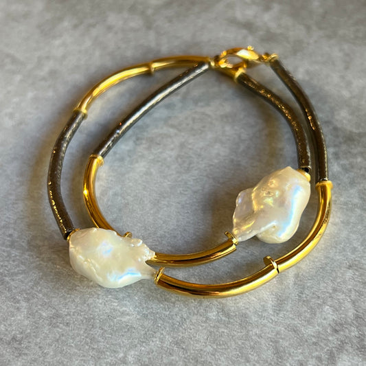 Bracelet - 2 Baroque Pearls