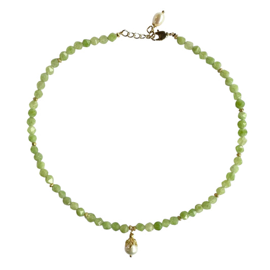 Necklace - Fresh Water Pearls & Green Peridot
