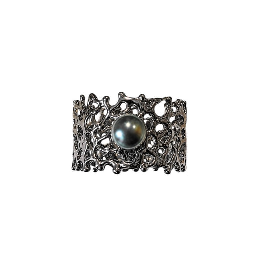Ring - Fan of the Sea, Rhodium Finish and Black Pearl