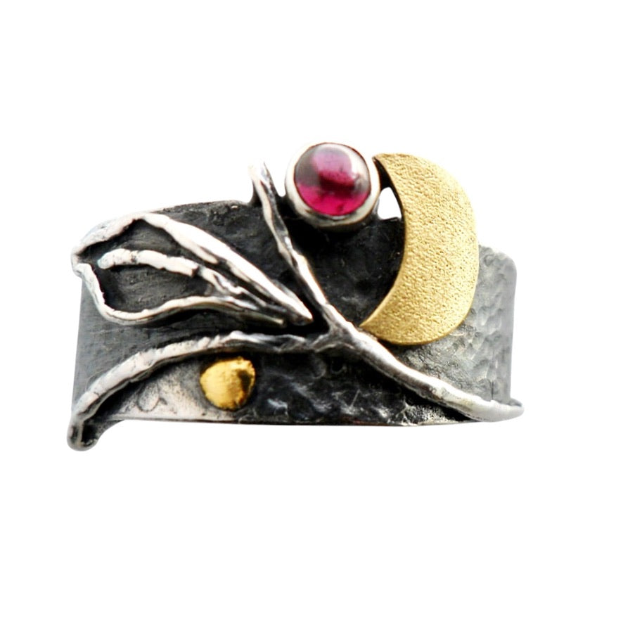 Ring - Gumnut and Leaf, Garnet