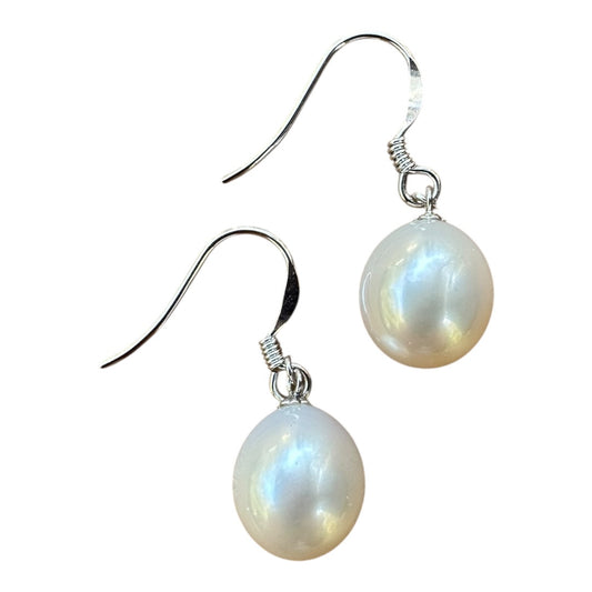 Studs - Pearls 10mm White Drops