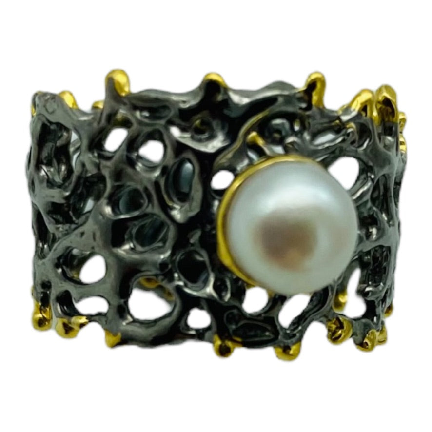 Ring - Fan of the Sea, 1Rhodium, Yellow Gold Accents, Freshwater Pearl