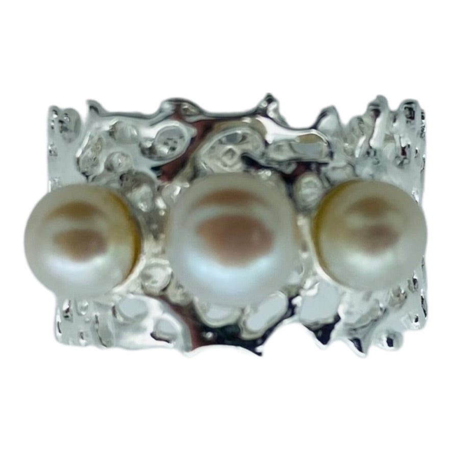 Ring - Fan of the Sea with 3 Freshwater Pearls