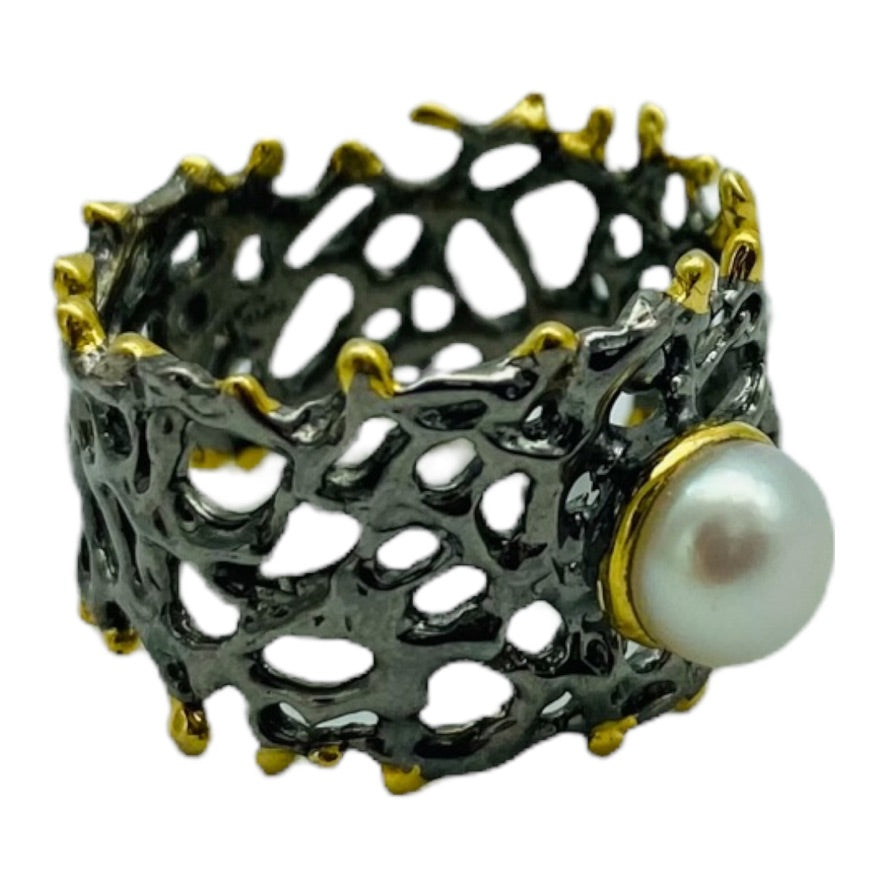 Ring - Fan of the Sea, 1Rhodium, Yellow Gold Accents, Freshwater Pearl