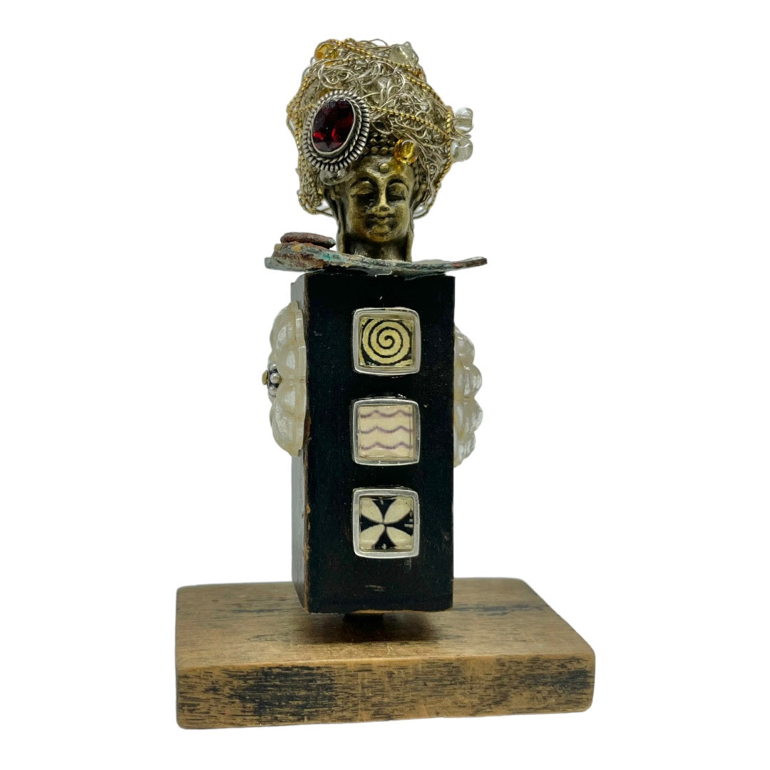 Domino, Happy Buddha Assemblage