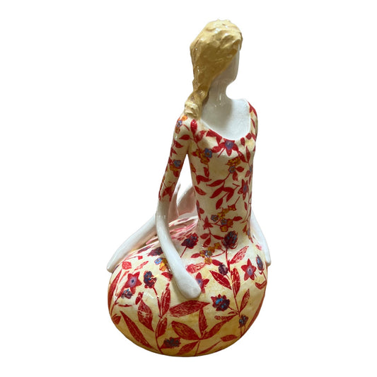 Lady Kneeling - 115