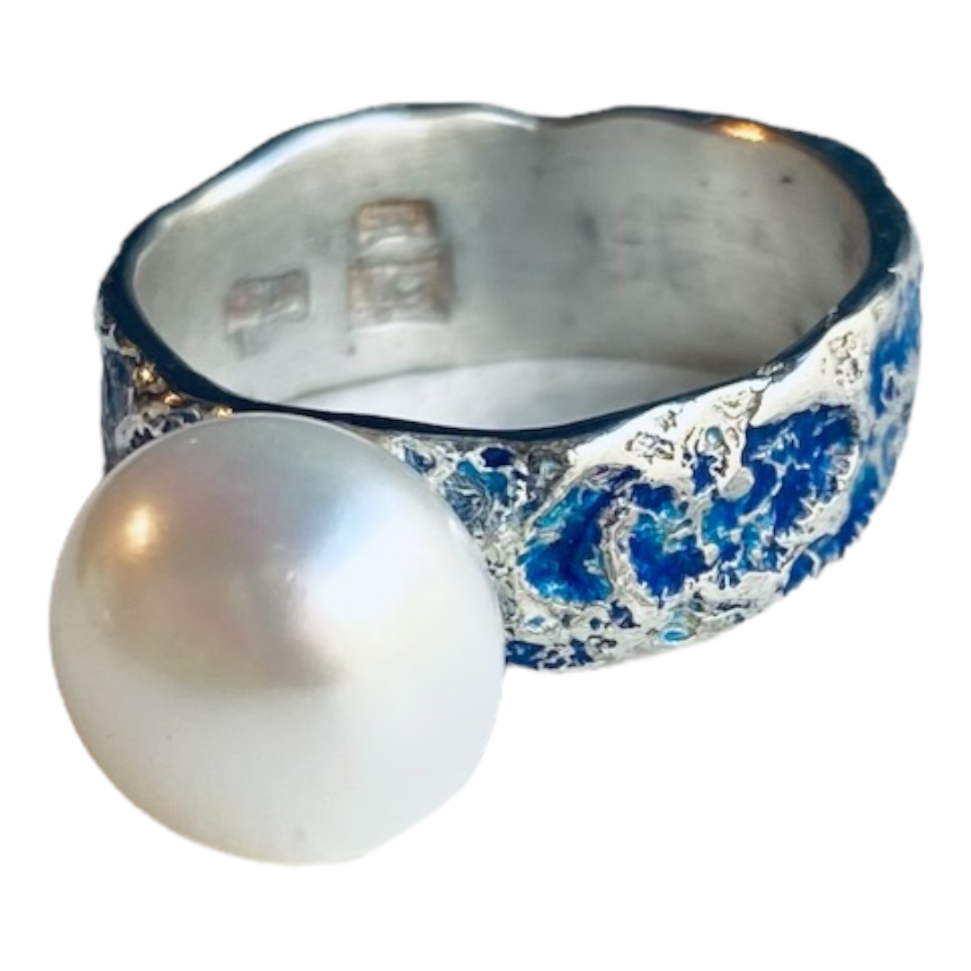 Ring - Textured Silver & Pearl