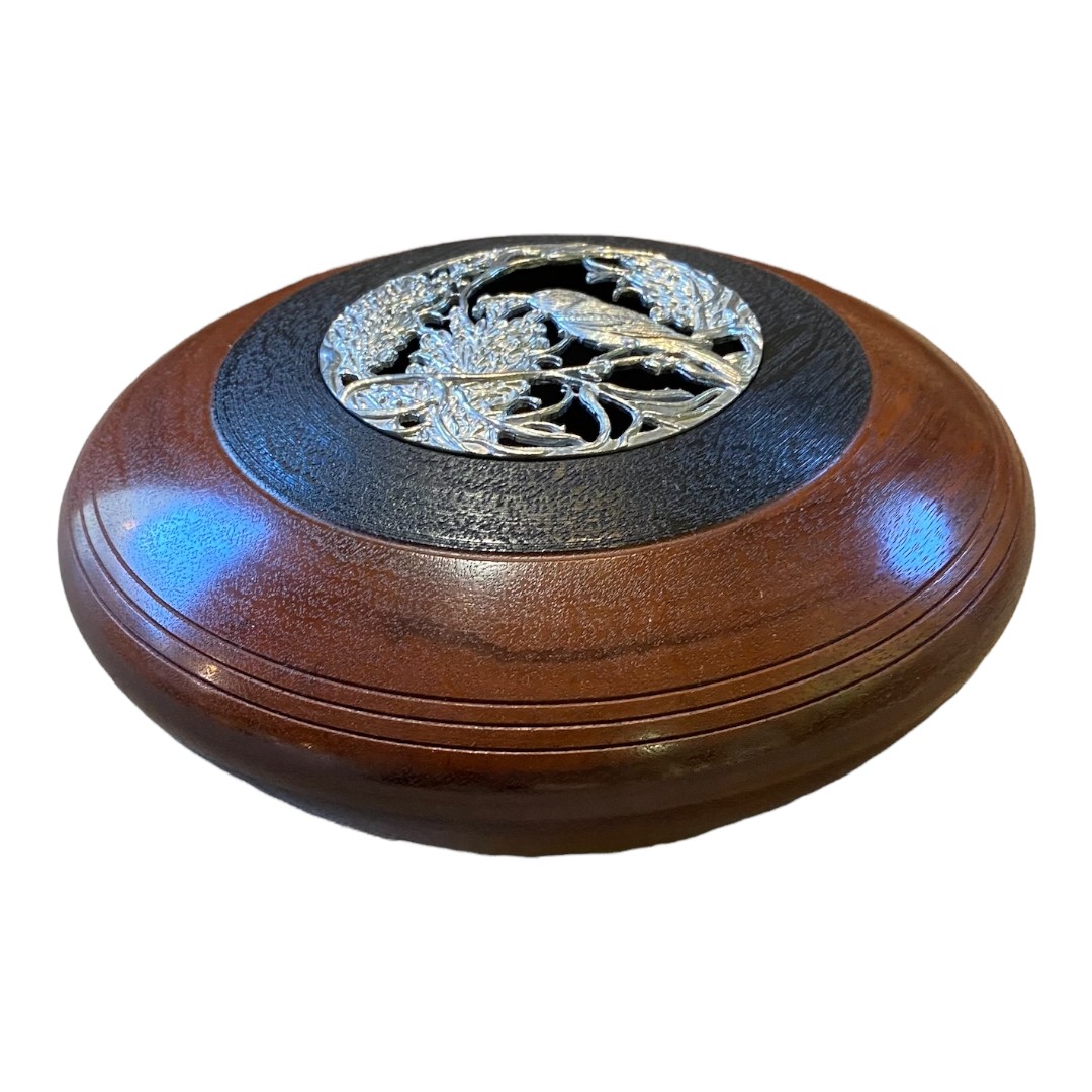 Jarrah, pewter lid