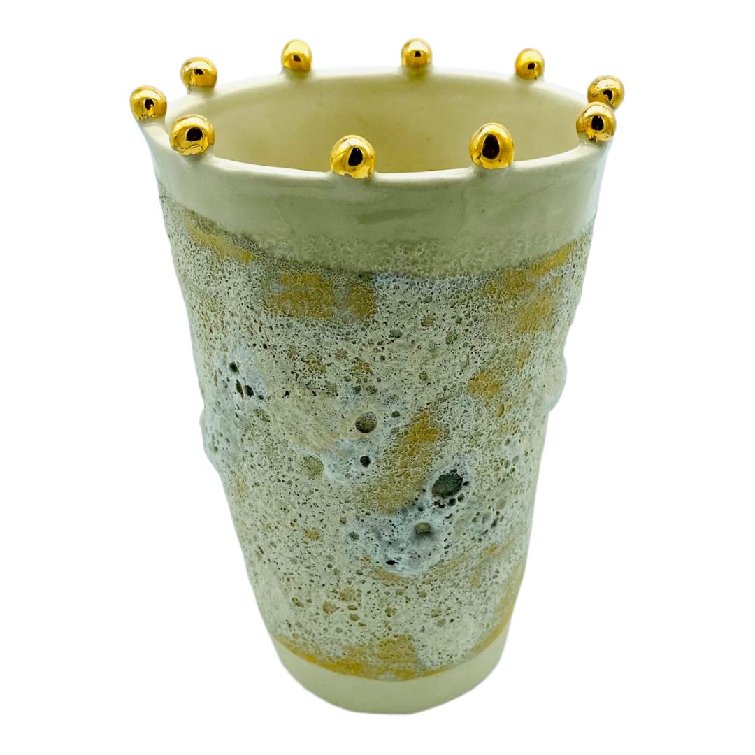 Anemone, Vase with Gold