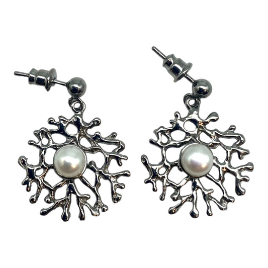 Earrings - Fan of the Sea, Black Rhodium Finish with Freshwater Pearl