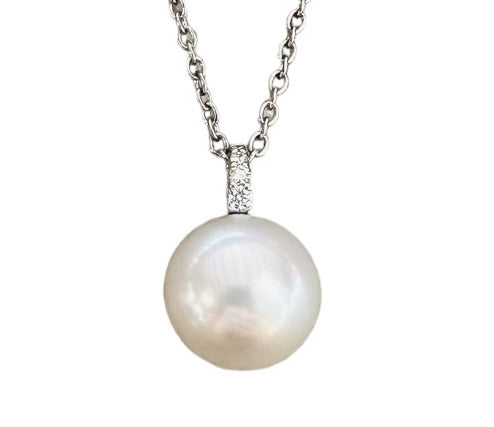 Pendant - Australian South Sea Pearls 11-12mm, 18kt White Gold, 4 Diamonds 0.05ct