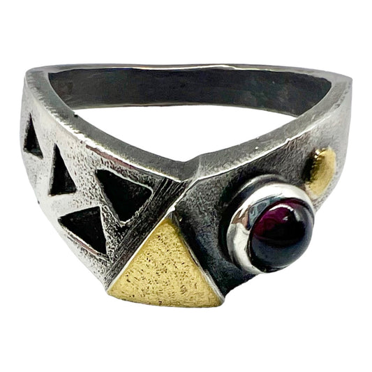 Ring - Garnet and Triangles