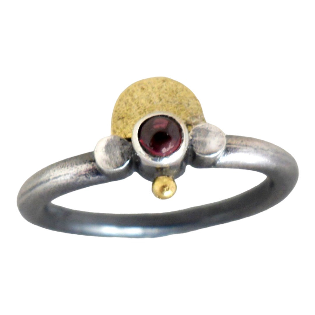 Ring - Garnet Fan