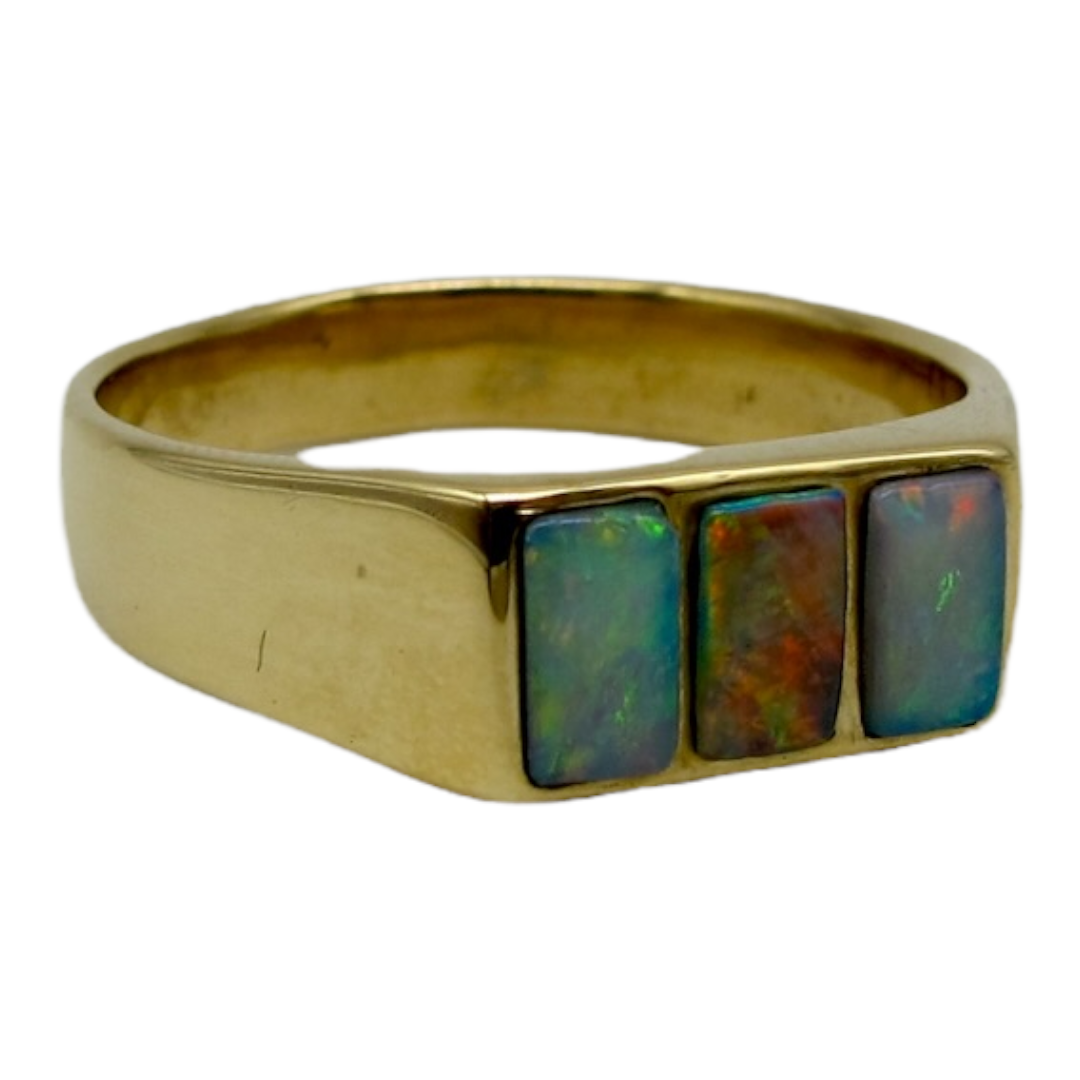 Ring, Red, Blue & Green Coober Pedy Opal