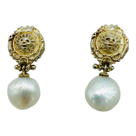 Studs - Lion Head with Freshwater Pearl